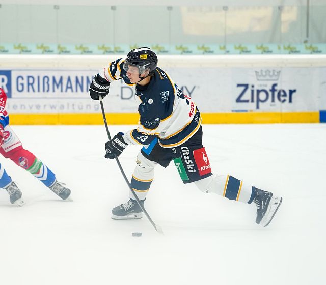 Vorweihnachtliches Heimspiel gegen den EC Bregenzerwald