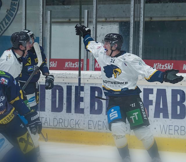 Adler feiern Derbysieg gegen Zell am See