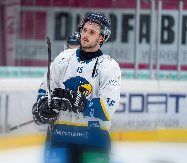 Adler kassieren Last-Minute-Derbyniederlage gegen Zell am See