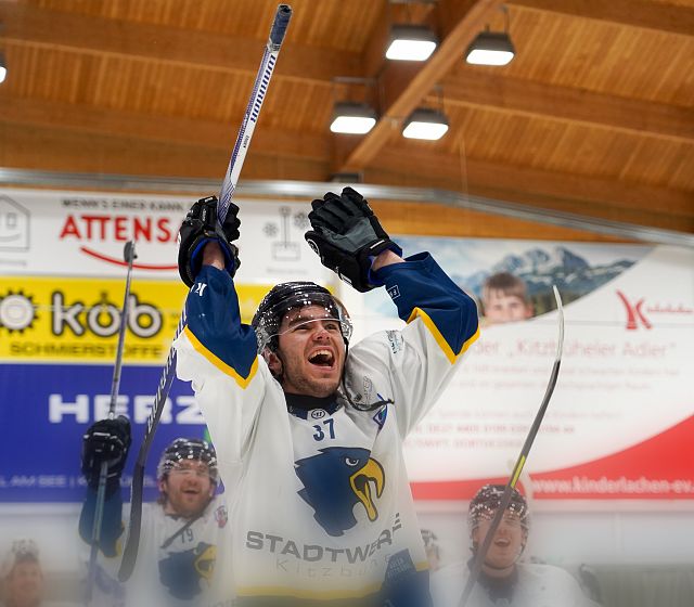 Tor-Debütant bei Adler-Heimsieg gegen Meister Ritten