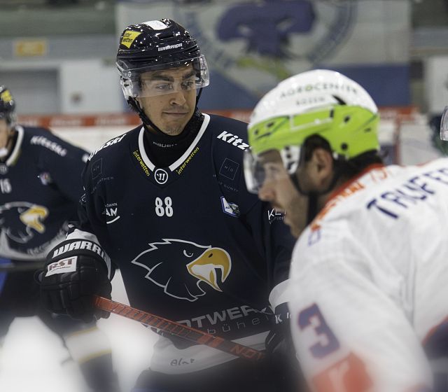 Kitzbüheler Adler verlieren Auftakt gegen Rittner Buam